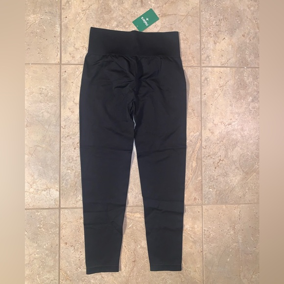🖤NWT HALARA Seamless Flow High Waisted Ruched Plain Leggings - Sold Out - Size L - Picture 6 of 13